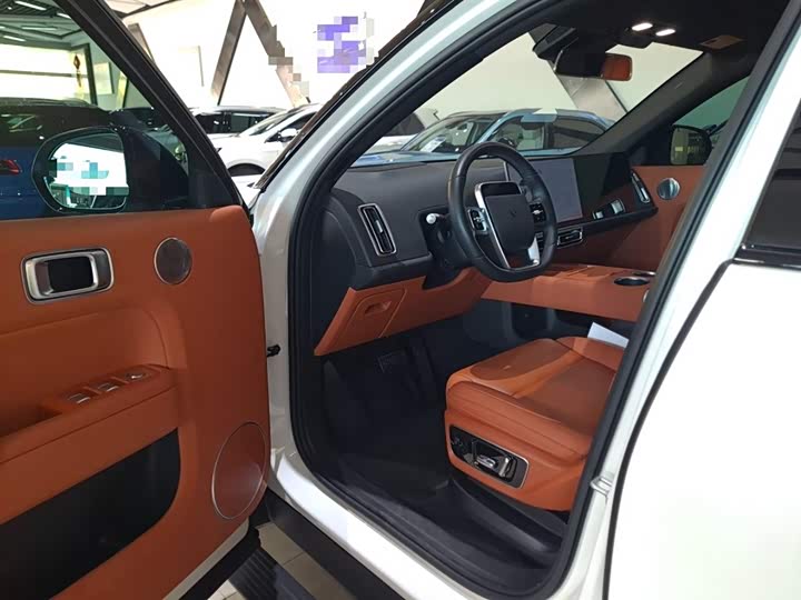 Фото 16 - LiXiang L7