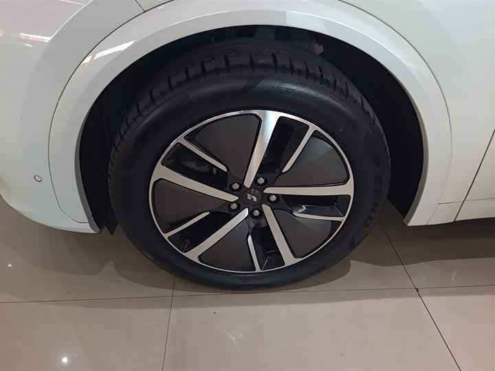 Фото 23 - LiXiang L7