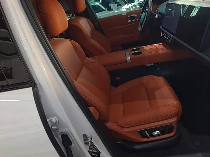 Фото 25 - LiXiang L7