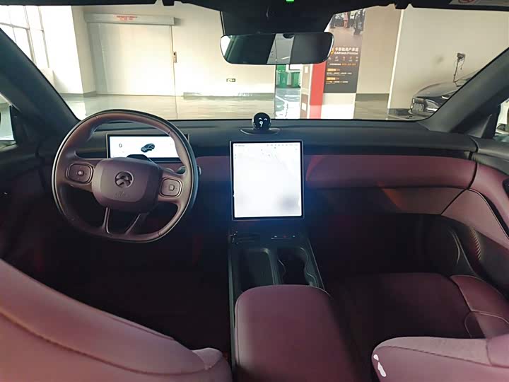 Фото 10 - Nio ET5T