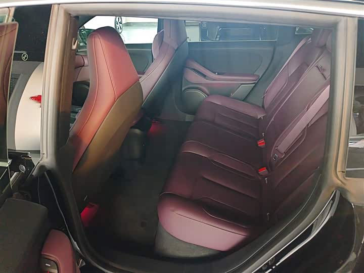 Фото 17 - Nio ET5T