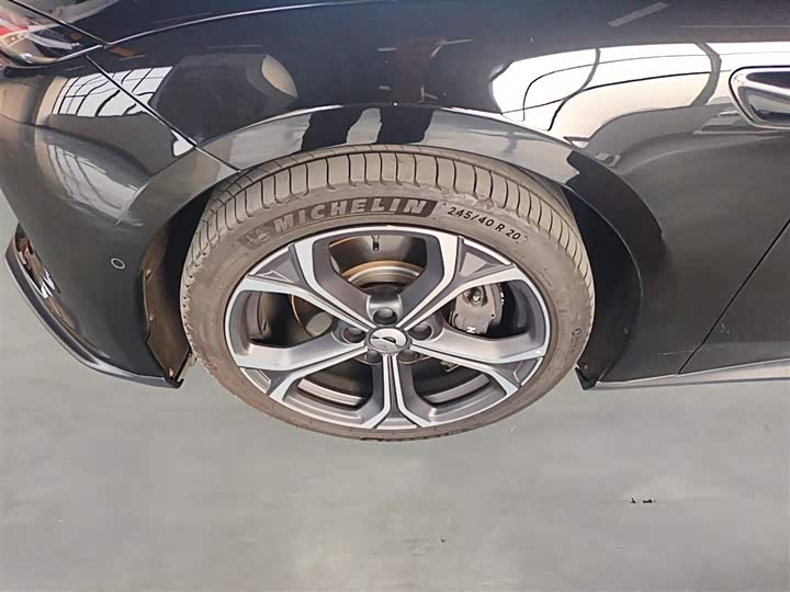 Фото 23 - Nio ET5T