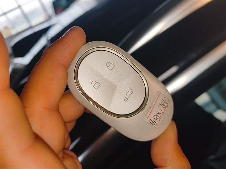 Фото 9 - Nio ET5T