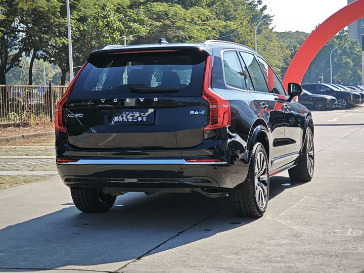 Фото 5 - Volvo XC90