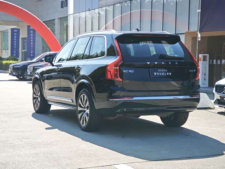 Фото 6 - Volvo XC90