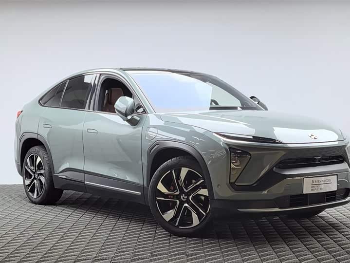 Фото 3 - Nio EC6