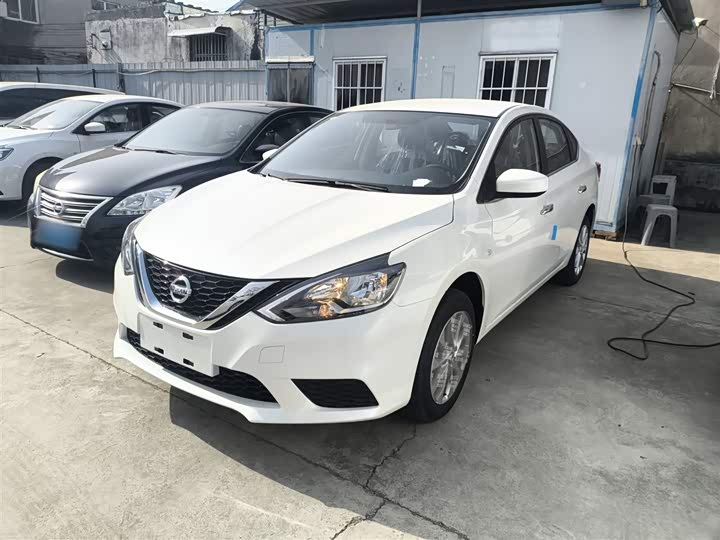 Фото 2 - Nissan Sylphy
