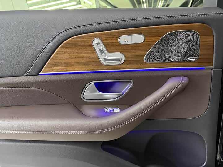 Фото 15 - Mercedes-Benz GLS-Class