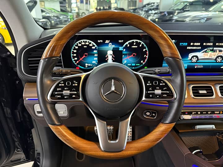 Фото 8 - Mercedes-Benz GLS-Class