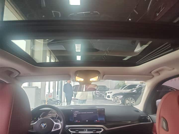 Фото 18 - BMW 3 Series