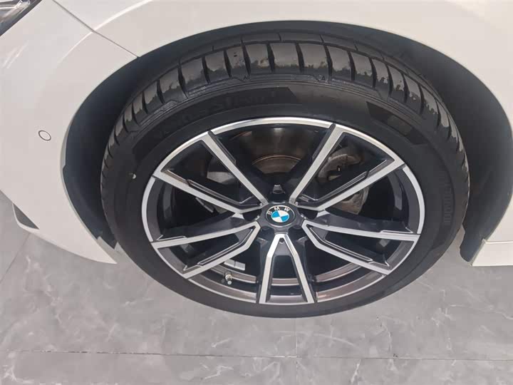 Фото 23 - BMW 3 Series