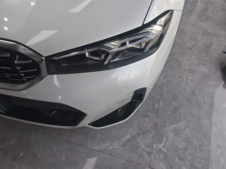 Фото 24 - BMW 3 Series