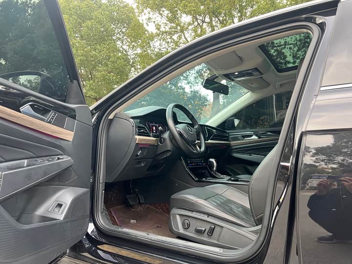 Фото 5 - Volkswagen Passat