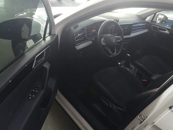 Фото 16 - Volkswagen Tiguan L Pro