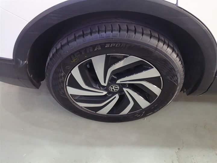 Фото 26 - Volkswagen Tiguan L Pro