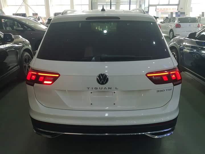 Фото 6 - Volkswagen Tiguan L Pro