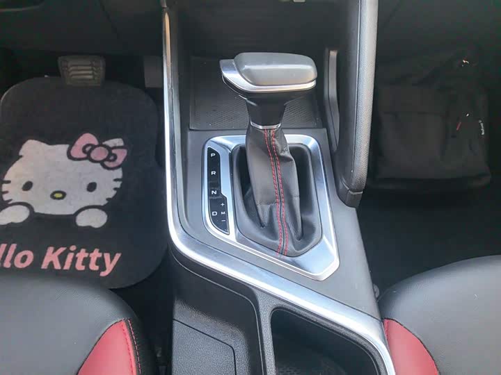 Фото 14 - Geely Vision X3