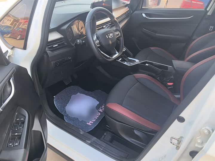 Фото 16 - Geely Vision X3