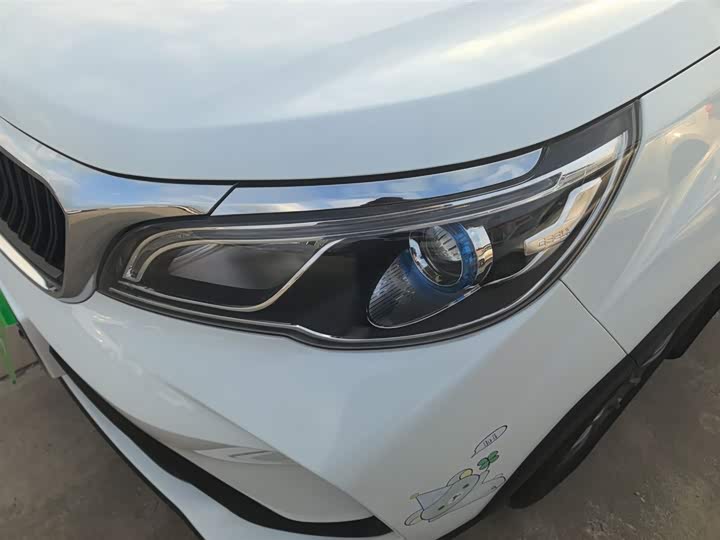 Фото 24 - Geely Vision X3