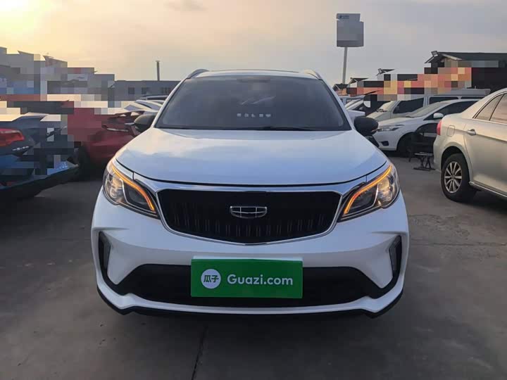 Фото 3 - Geely Vision X3