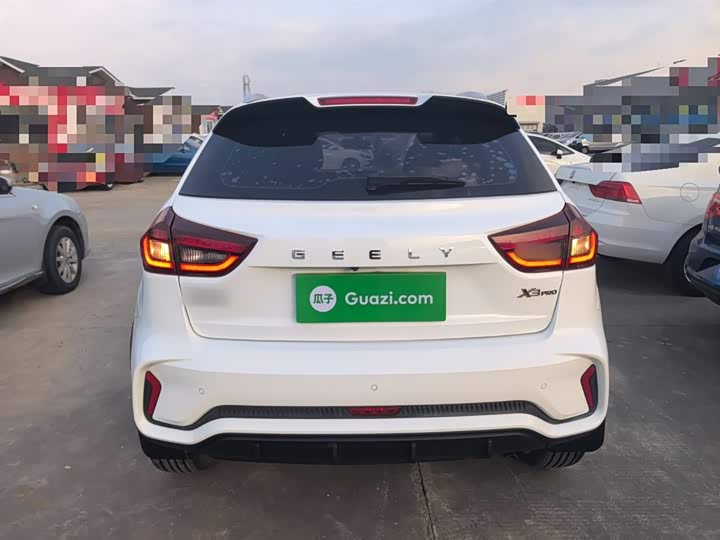 Фото 6 - Geely Vision X3