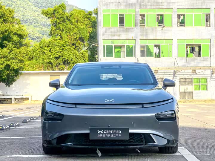 Фото 2 - XPeng P7