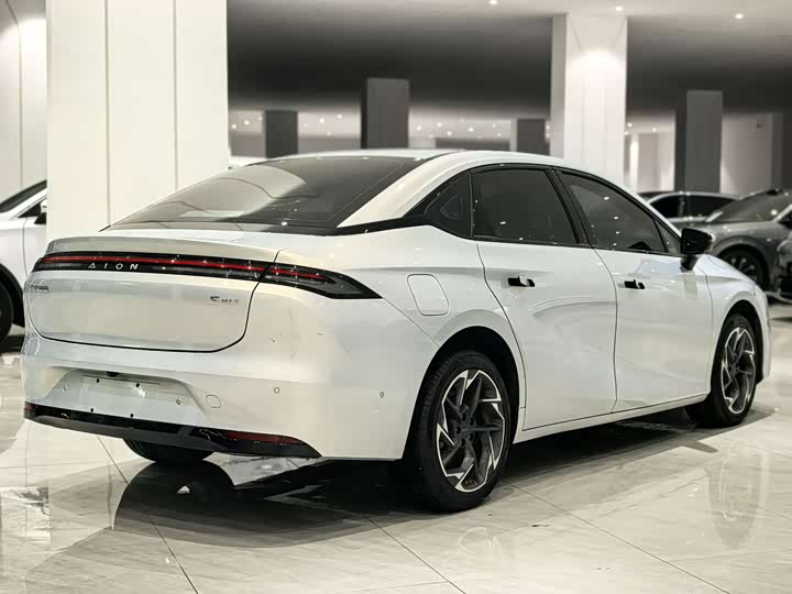 Фото 4 - GAC Aion S Max