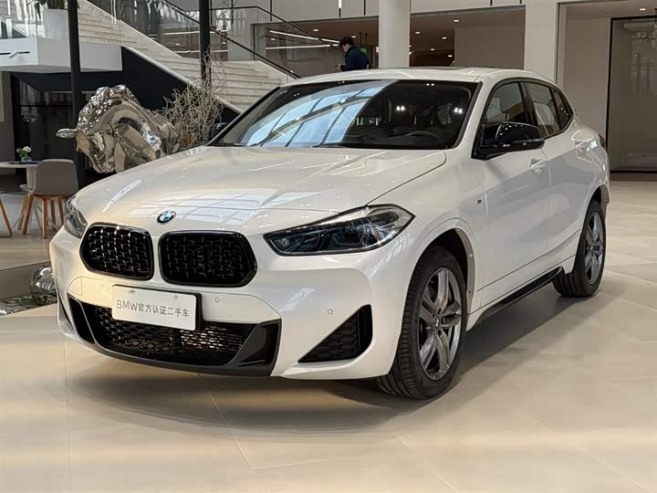 Фото 1 - BMW X2