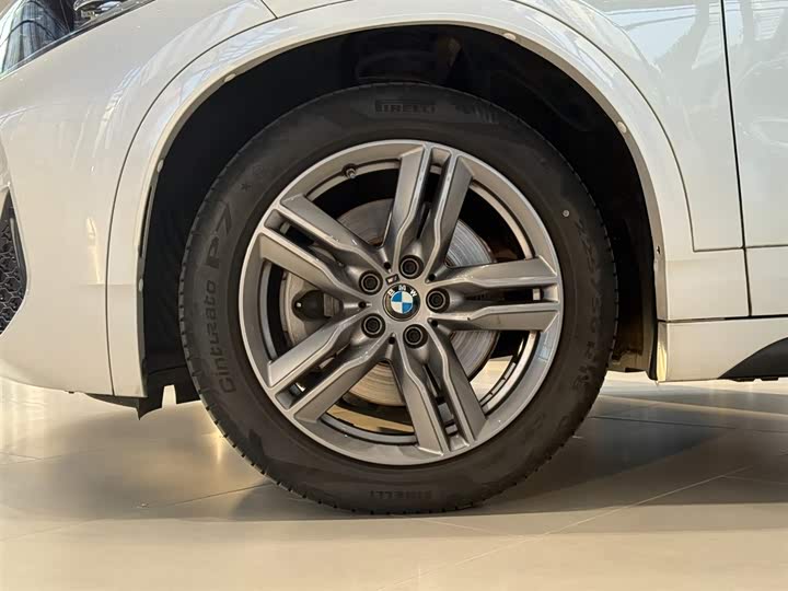 Фото 14 - BMW X2