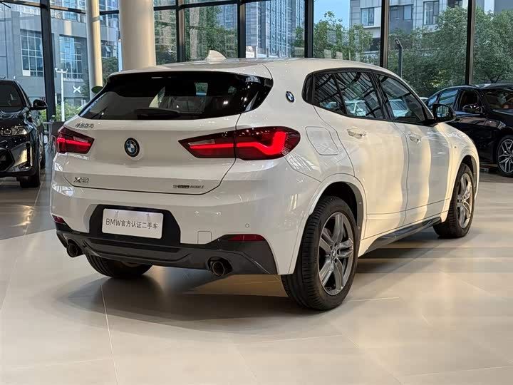 Фото 6 - BMW X2