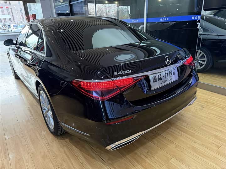 Фото 10 - Mercedes-Benz S-Class