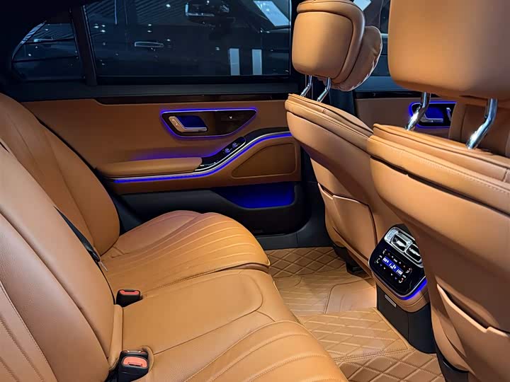 Фото 8 - Mercedes-Benz S-Class