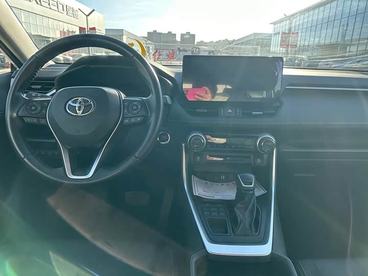 Фото 11 - Toyota Wildlander