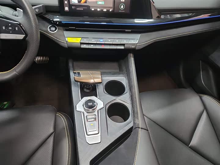 Фото 14 - Changan UNI-V