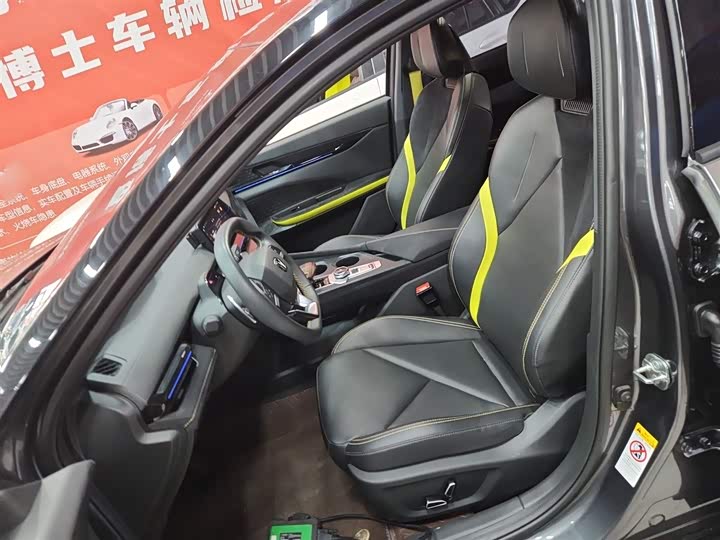 Фото 15 - Changan UNI-V