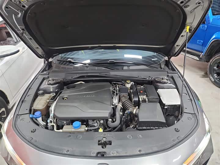 Фото 20 - Changan UNI-V