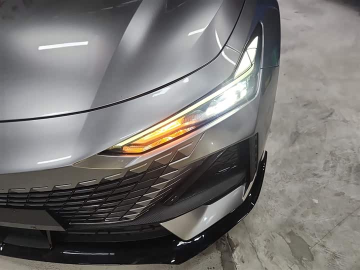 Фото 24 - Changan UNI-V