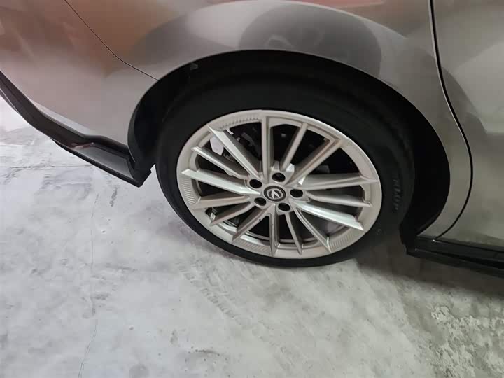 Фото 26 - Changan UNI-V