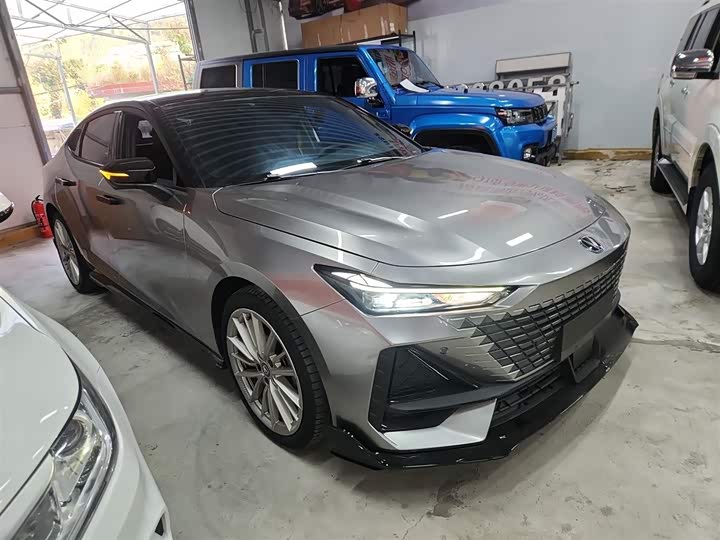 Фото 4 - Changan UNI-V