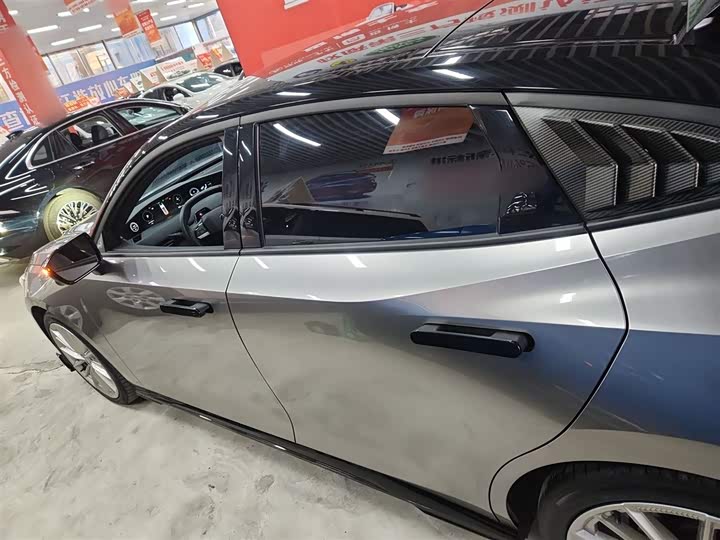 Фото 5 - Changan UNI-V