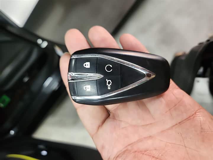 Фото 9 - Changan UNI-V