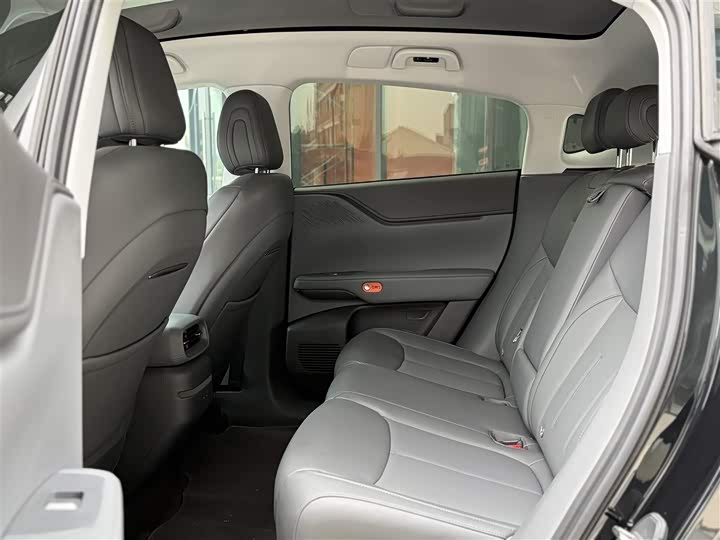 Фото 24 - XPeng G6