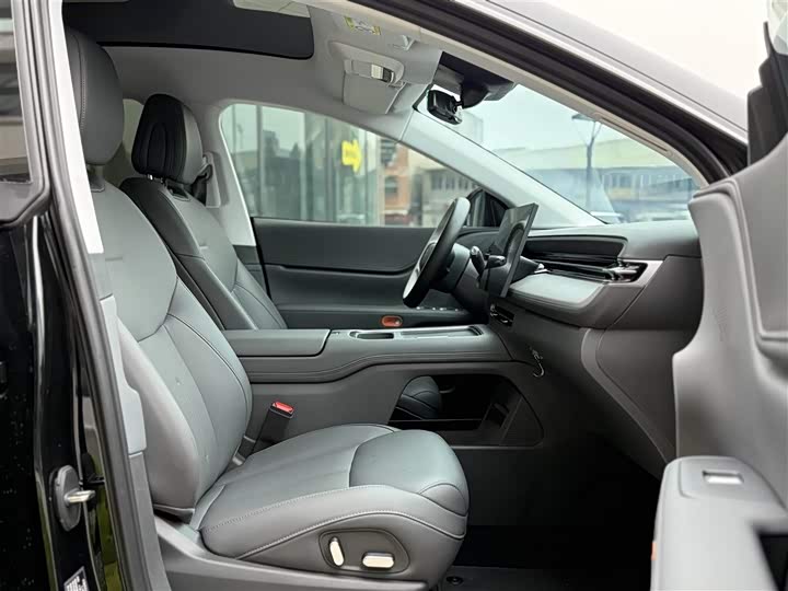 Фото 27 - XPeng G6