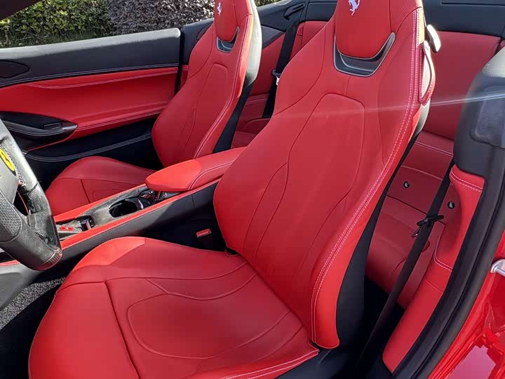 Фото 10 - Ferrari Portofino