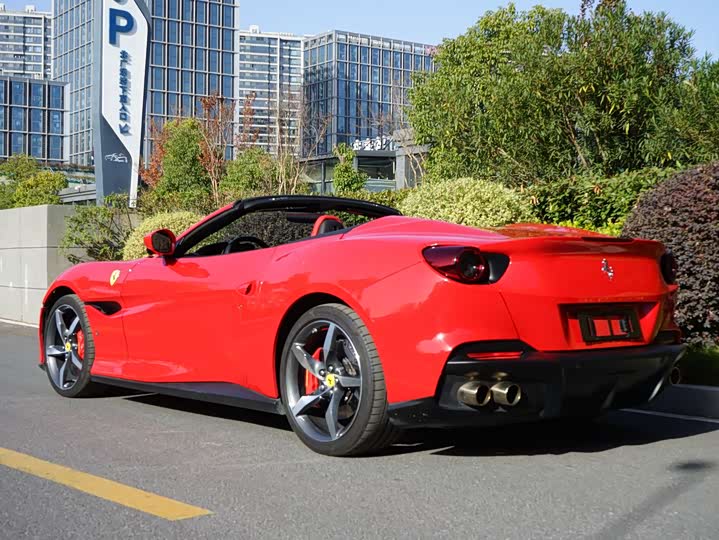 Фото 5 - Ferrari Portofino
