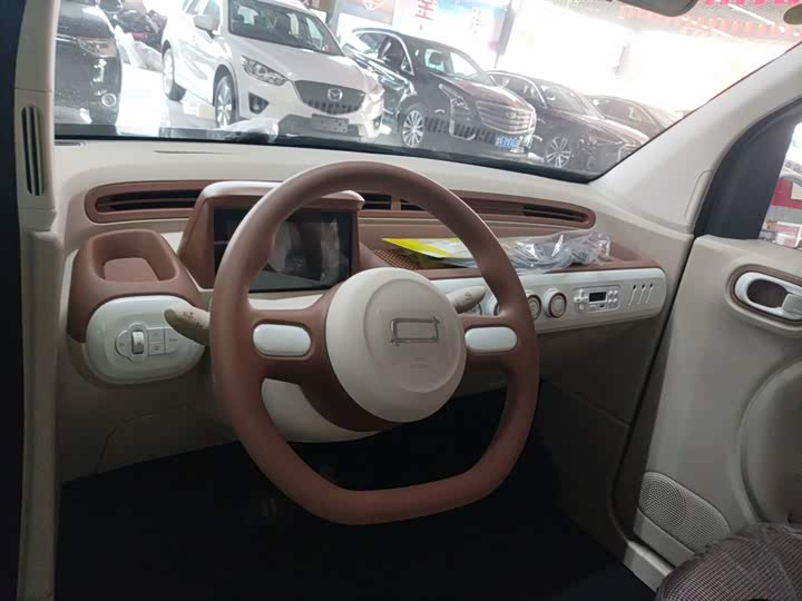 Фото 9 - Bestune Pony