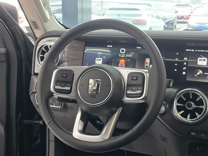 Фото 8 - Tank 300