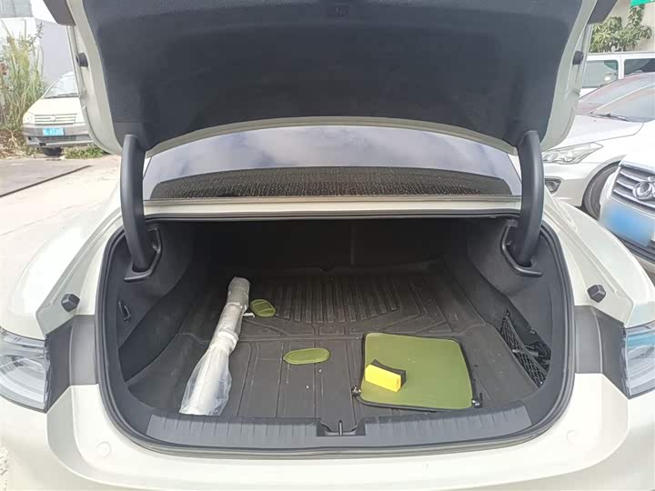 Фото 18 - Xiaomi SU7