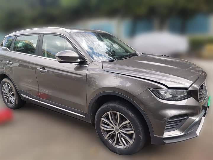 Фото 26 - Geely Atlas