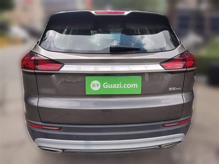 Фото 28 - Geely Atlas